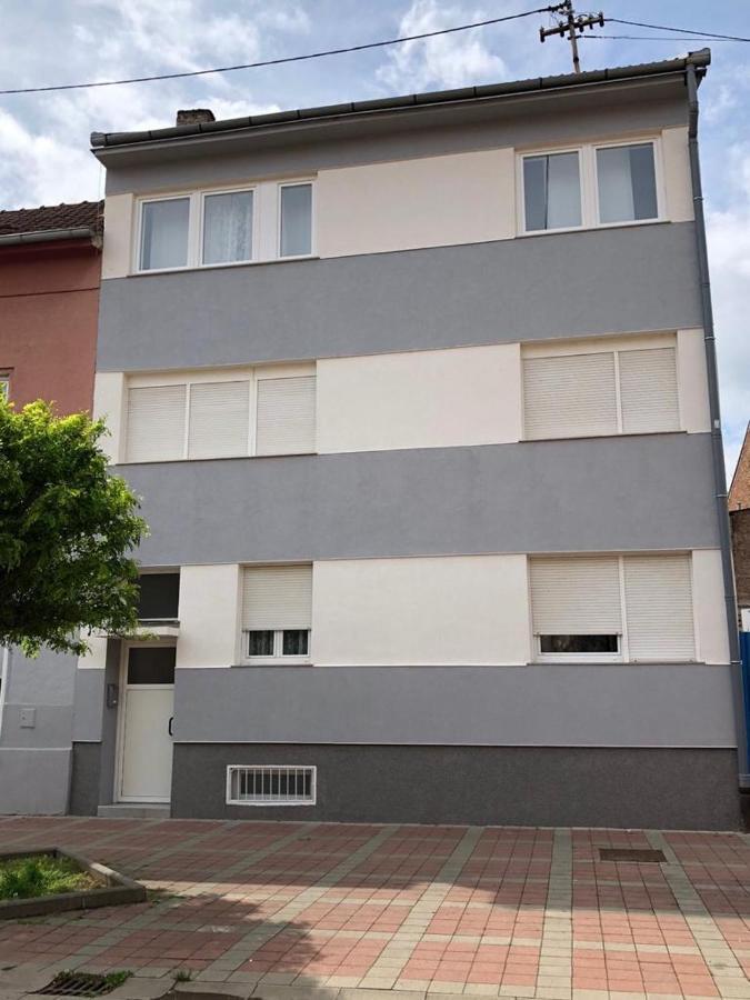 Apartman Bloom Осиек Экстерьер фото