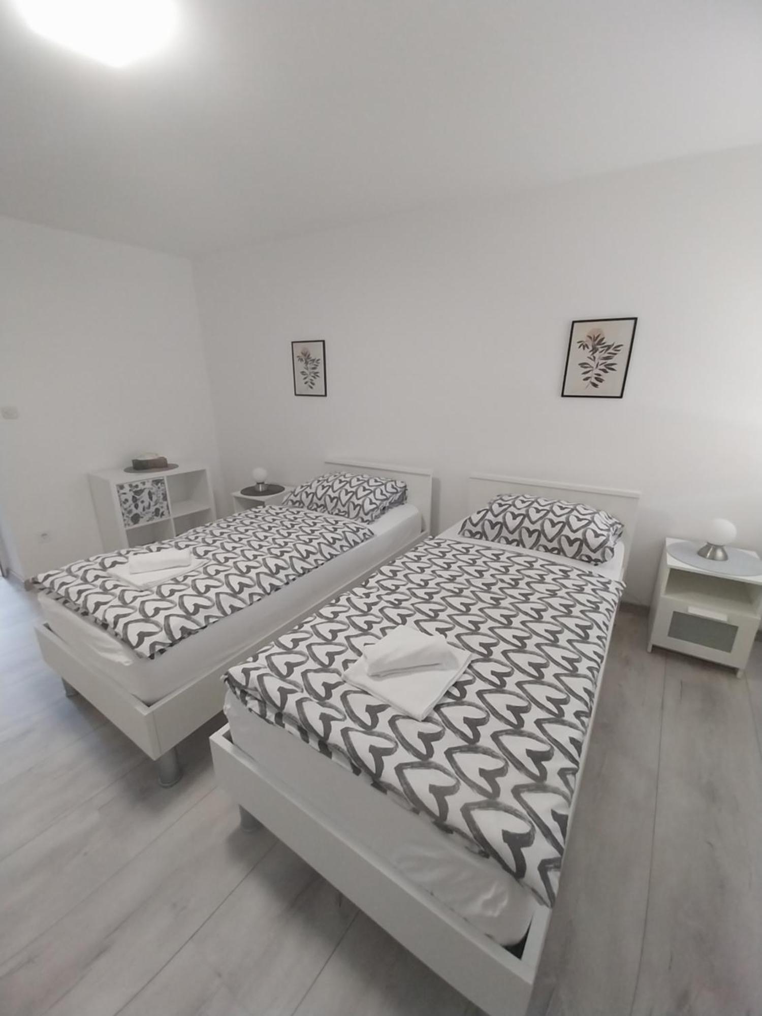 Apartman Bloom Осиек Экстерьер фото