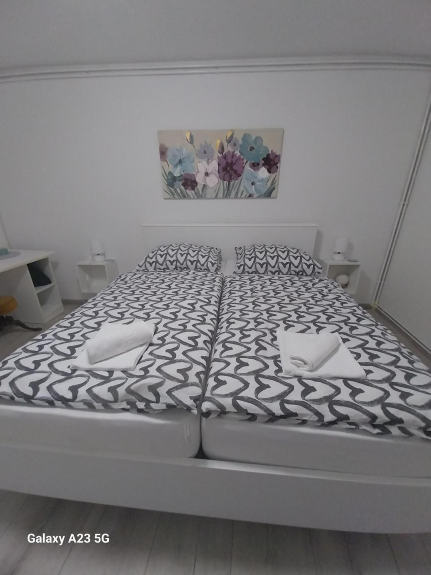 Apartman Bloom Осиек Экстерьер фото
