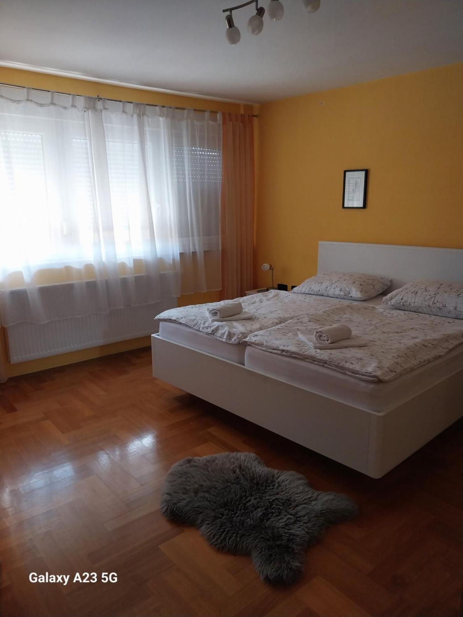 Apartman Bloom Осиек Экстерьер фото