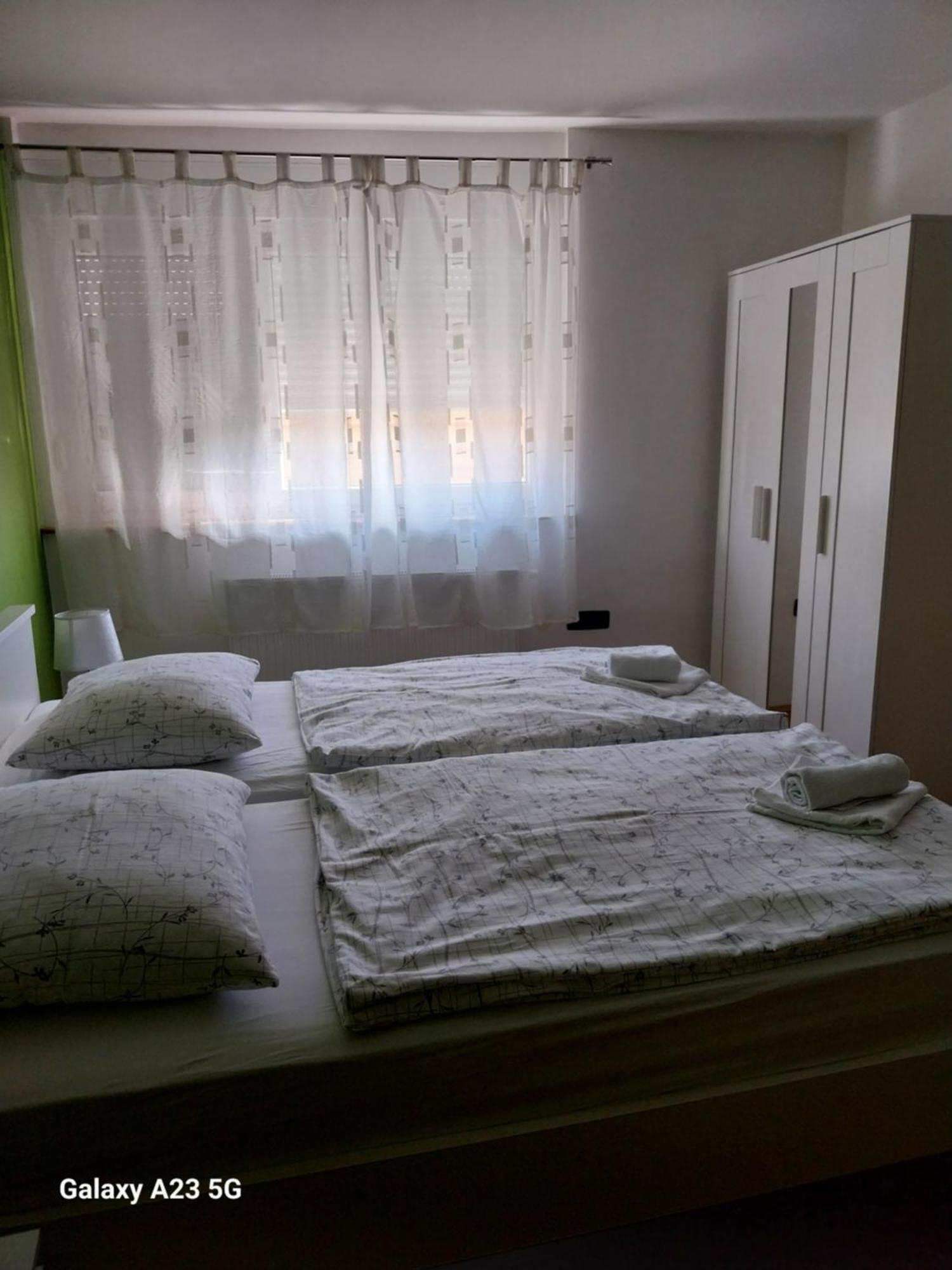 Apartman Bloom Осиек Экстерьер фото