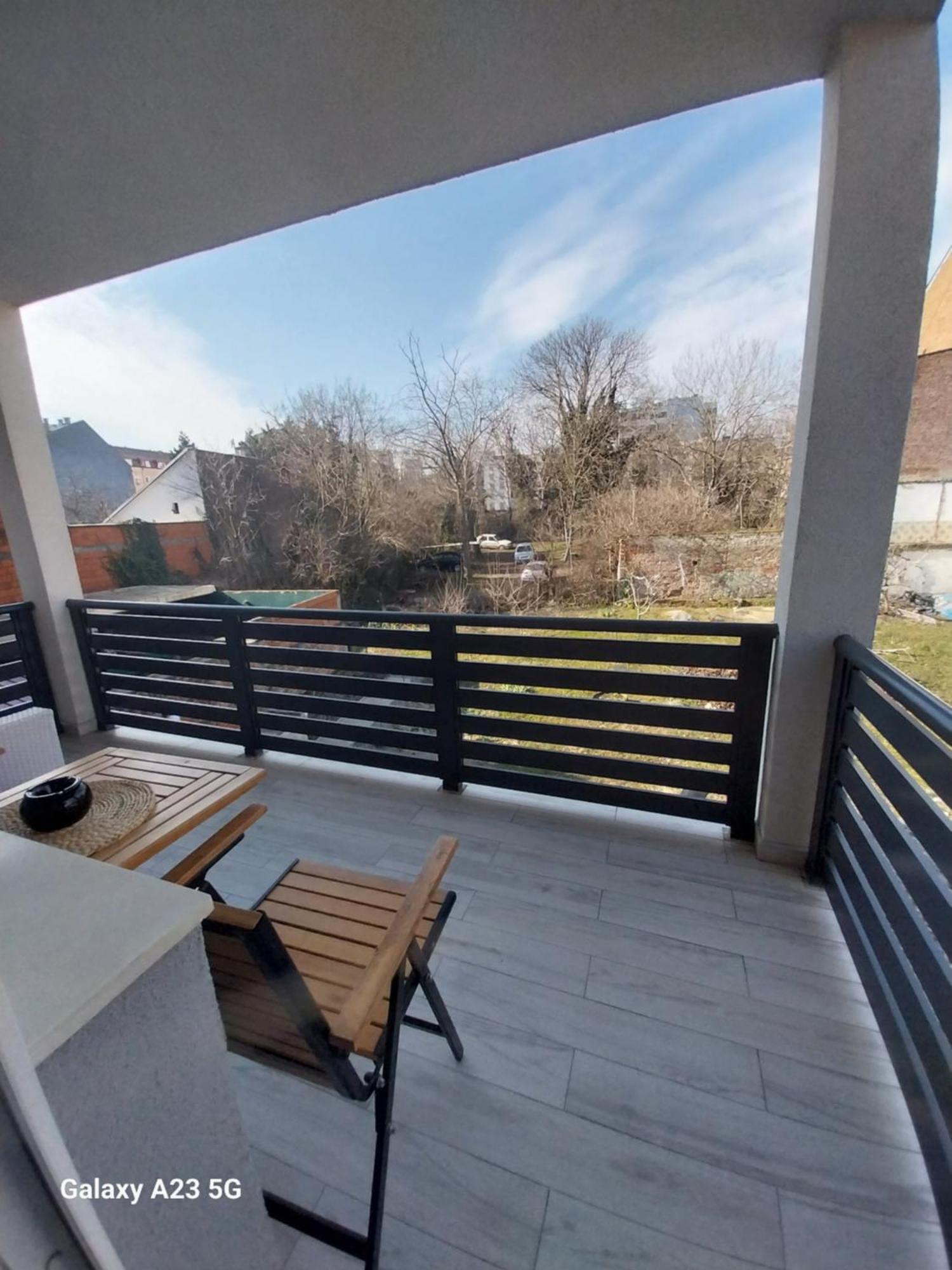Apartman Bloom Осиек Экстерьер фото