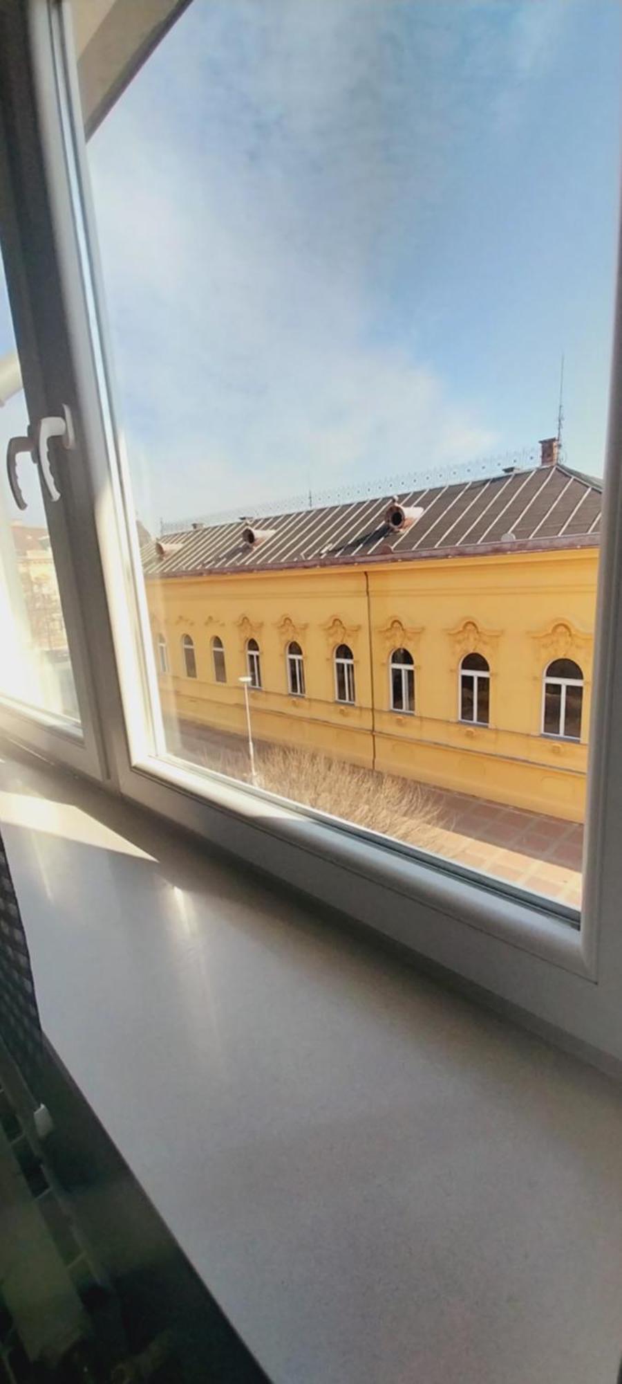 Apartman Bloom Осиек Экстерьер фото